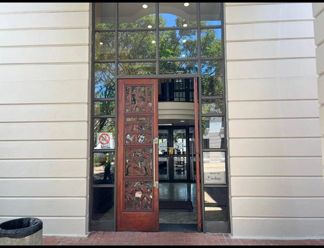 BUSINESS PROPERTY TO RENT IN NEWTON PARK